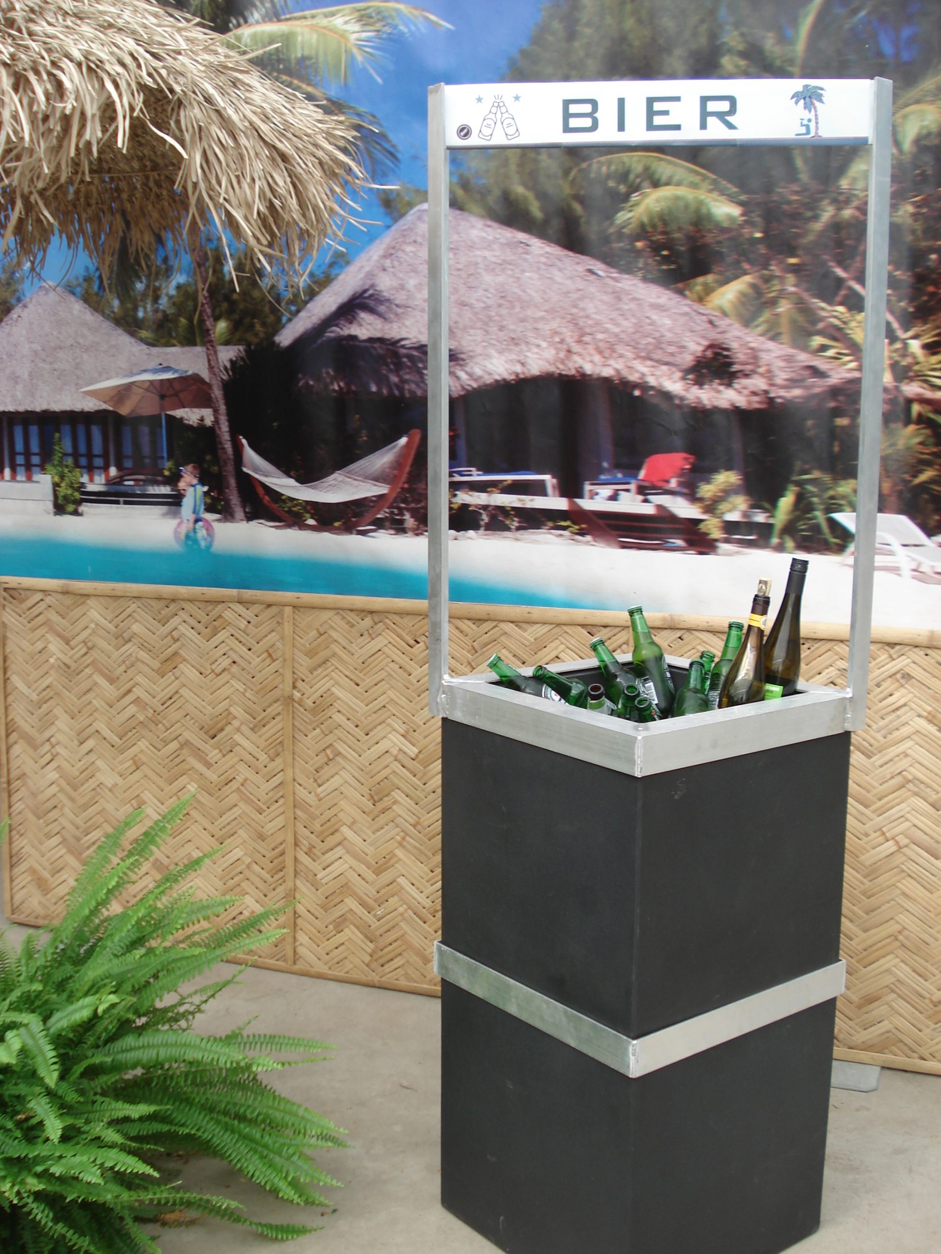 1726_Ijsbar_Zuil_zwart_inclusief_ijs_50x50x200_LxBxH_ Foto van Ijsbar Zuil zwart inclusief ijs