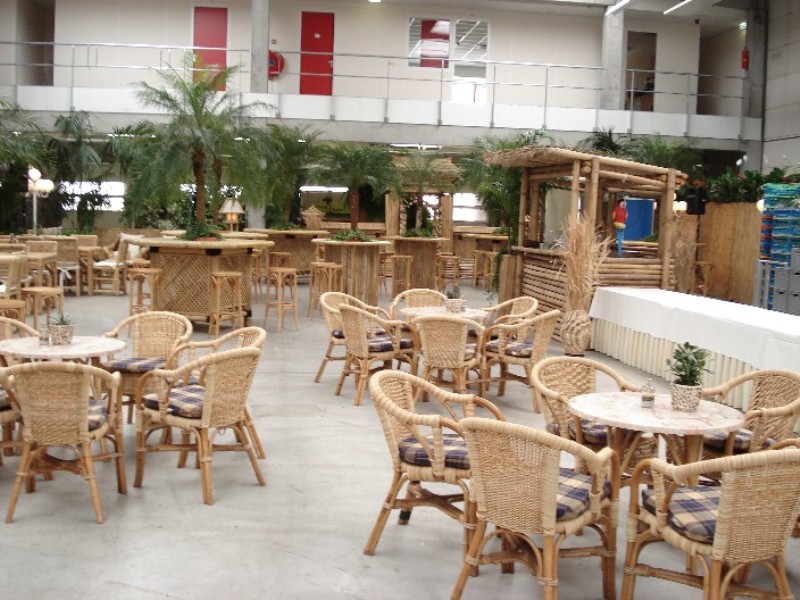 Rotan zithoek tafel met 6 stoelen incl. kussens
