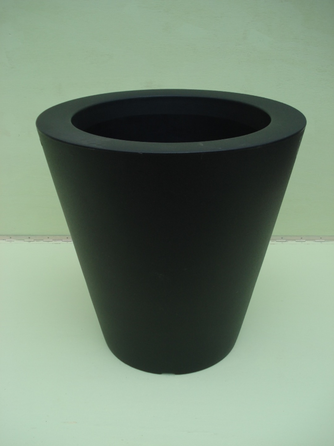 Vaso Zwart 50 cm potmaat 1